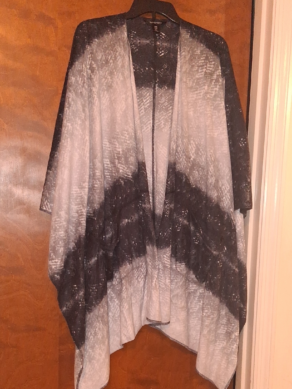 Ambrielle Black and White Sheer Open-Front Draped Shawl